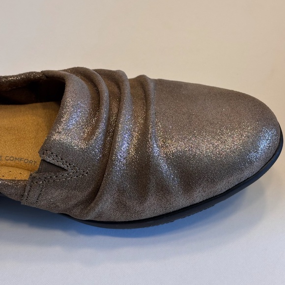 EUC Clarks Collection Women's Jennett Ruby Pewter Metallic SZ 8 Flats Shoes - Picture 10 of 14